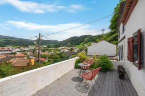 Cozy House in Furnas with Mountain View
